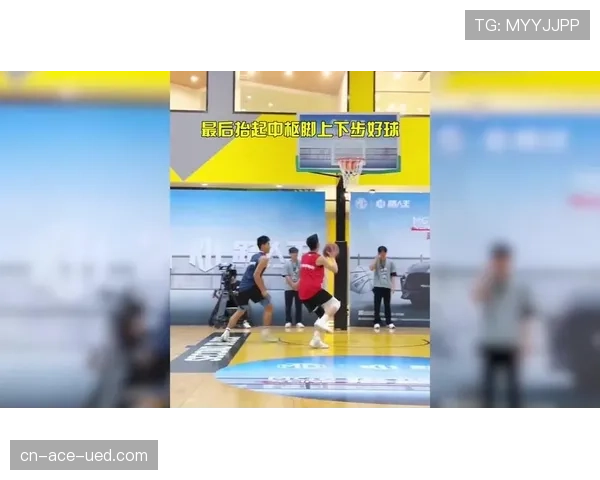 篮球规则解读:二次起跳到底什么时候才算违例?
